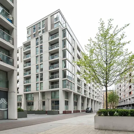 Immaculate 1-Bed 1-Bath Apartment In London Area